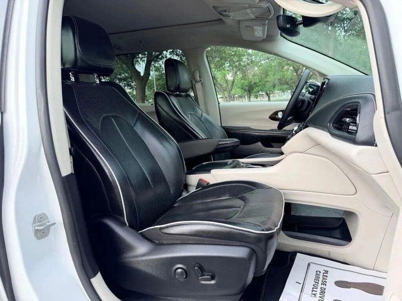 Chrysler Pacifica  2023
