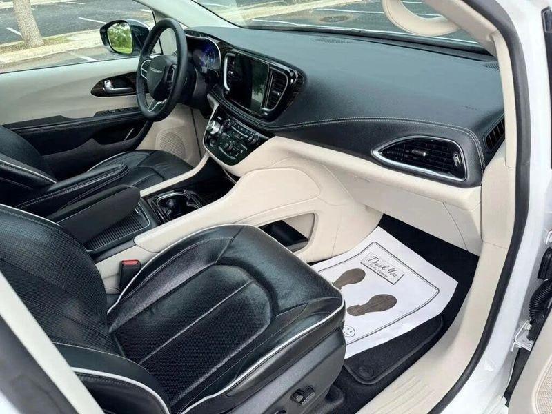 Chrysler Pacifica  2023