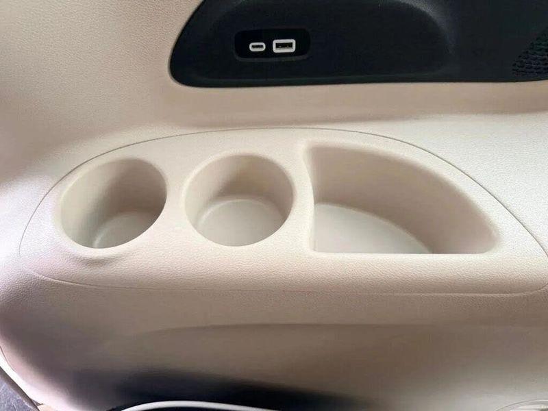 Chrysler Pacifica  2023