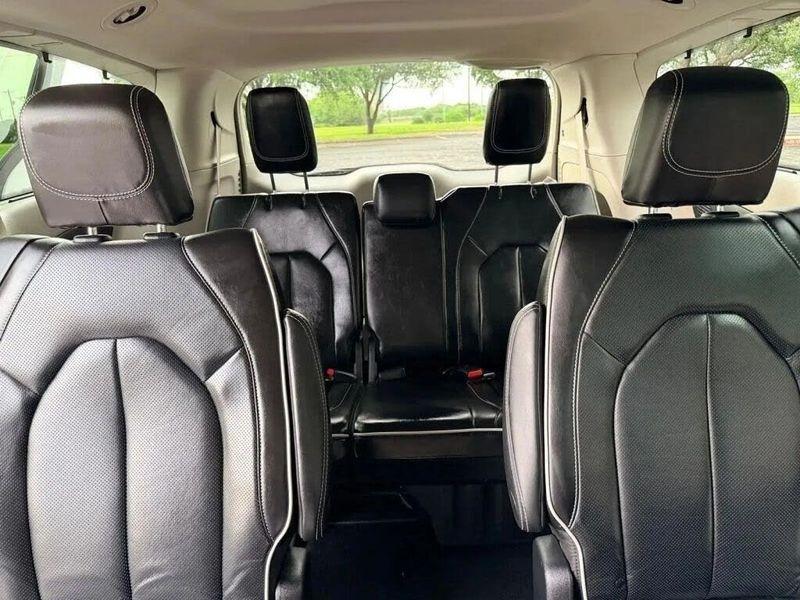Chrysler Pacifica  2023
