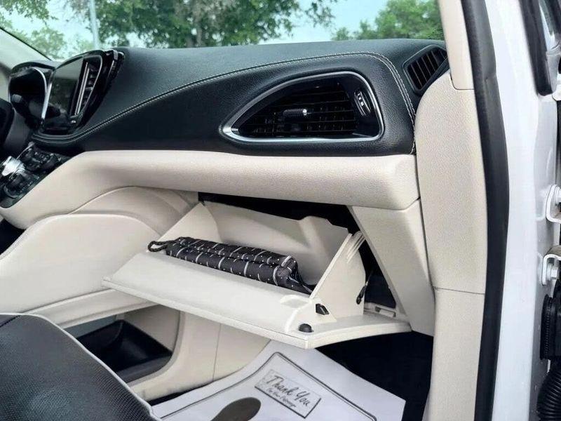 Chrysler Pacifica  2023