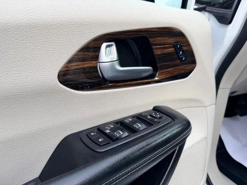 Chrysler Pacifica  2023
