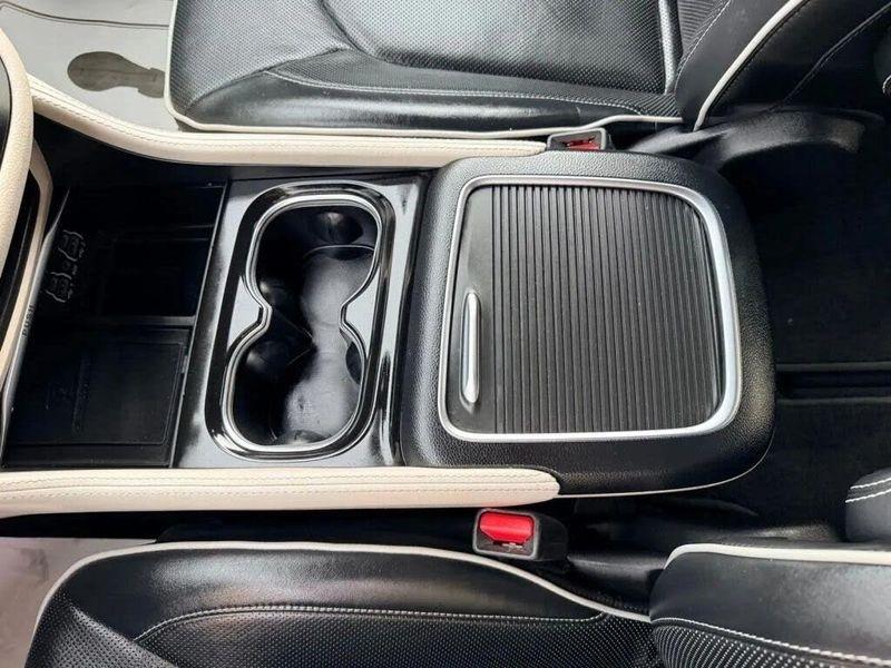 Chrysler Pacifica  2023