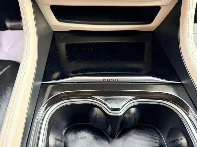 Chrysler Pacifica  2023