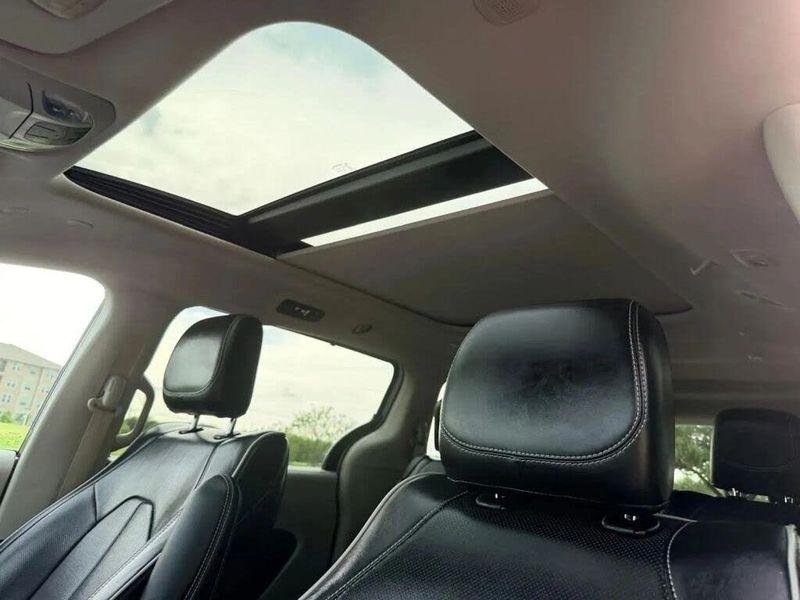 Chrysler Pacifica  2023