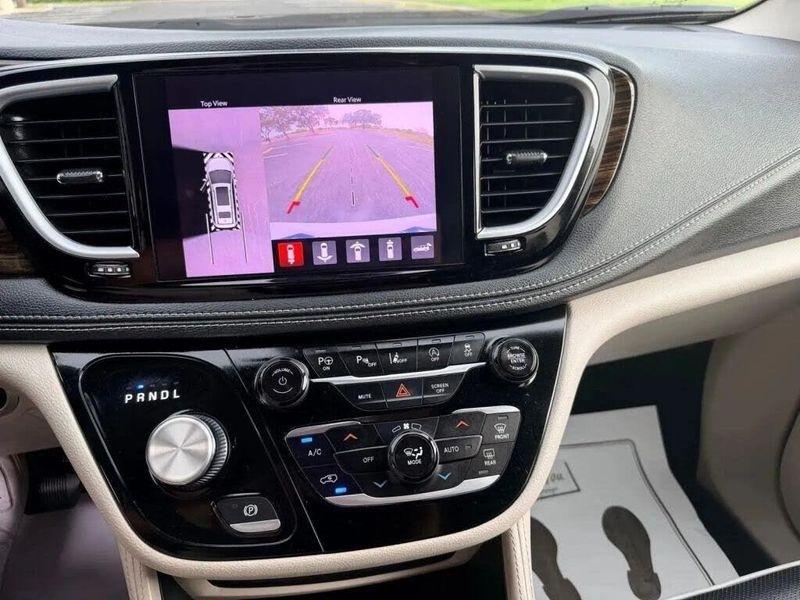 Chrysler Pacifica  2023