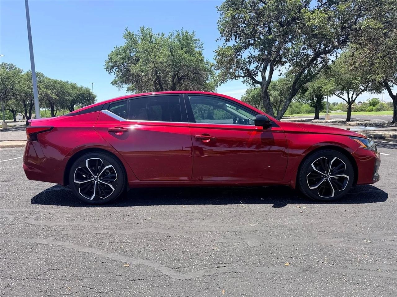 Nissan Altima  2023