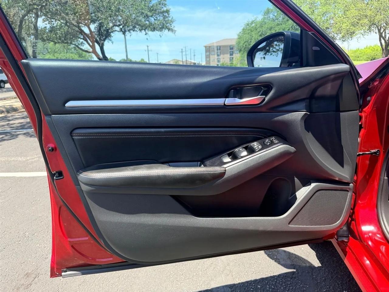 Nissan Altima  2023