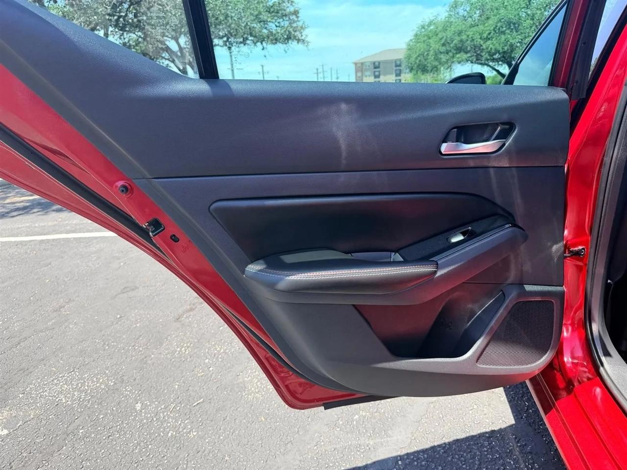 Nissan Altima  2023