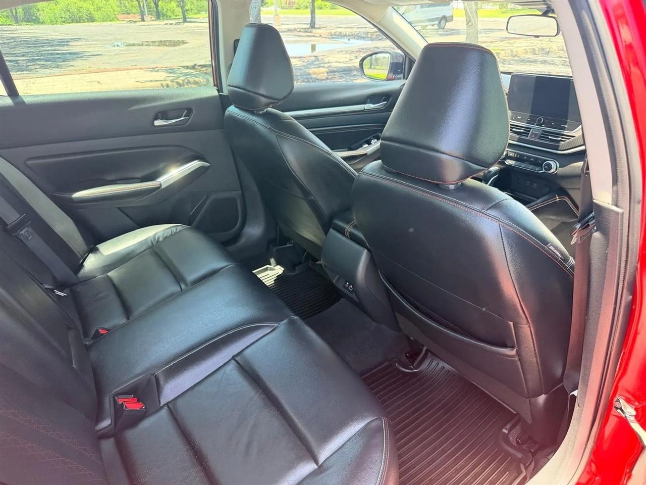 Nissan Altima  2023