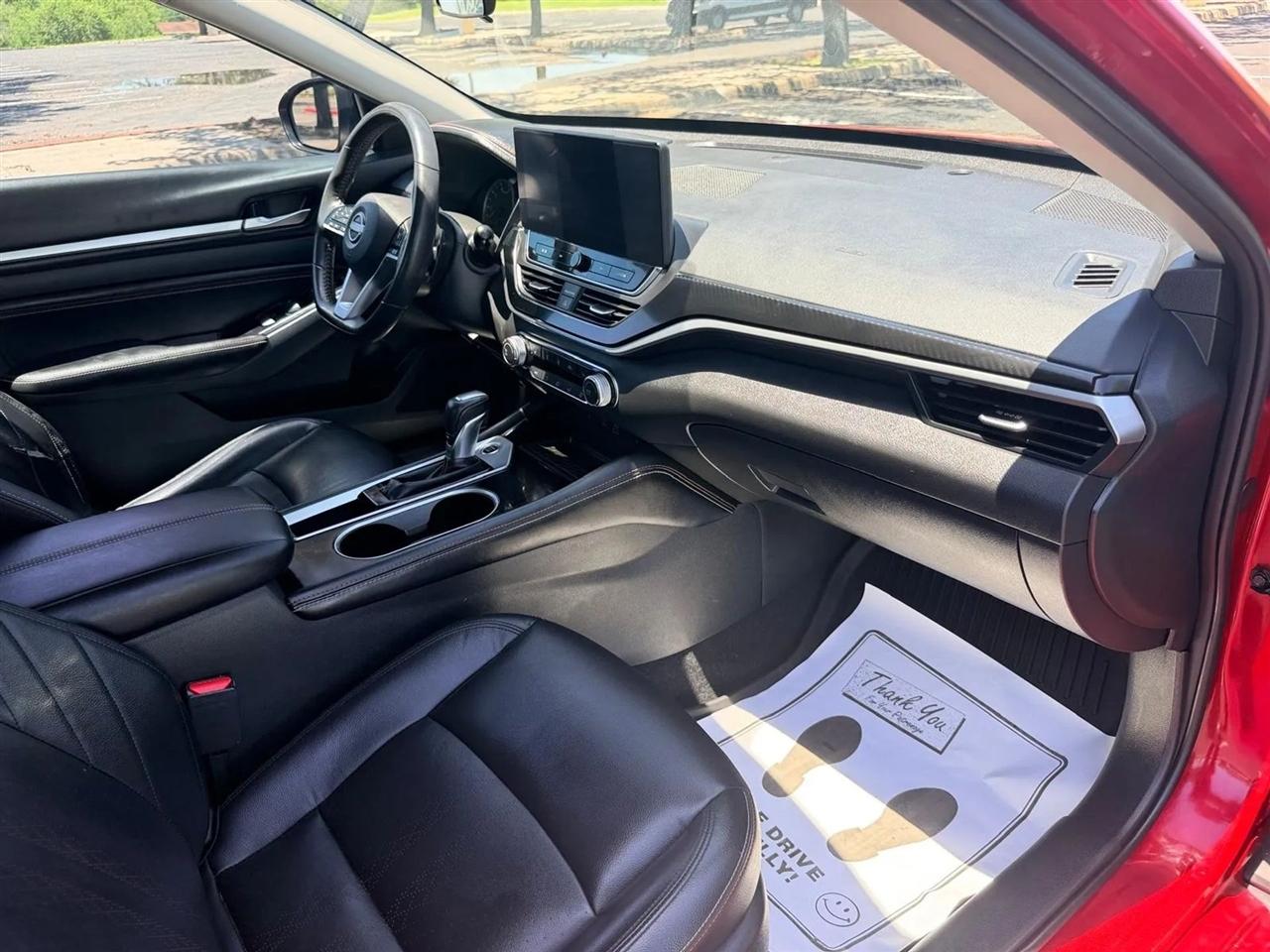 Nissan Altima  2023