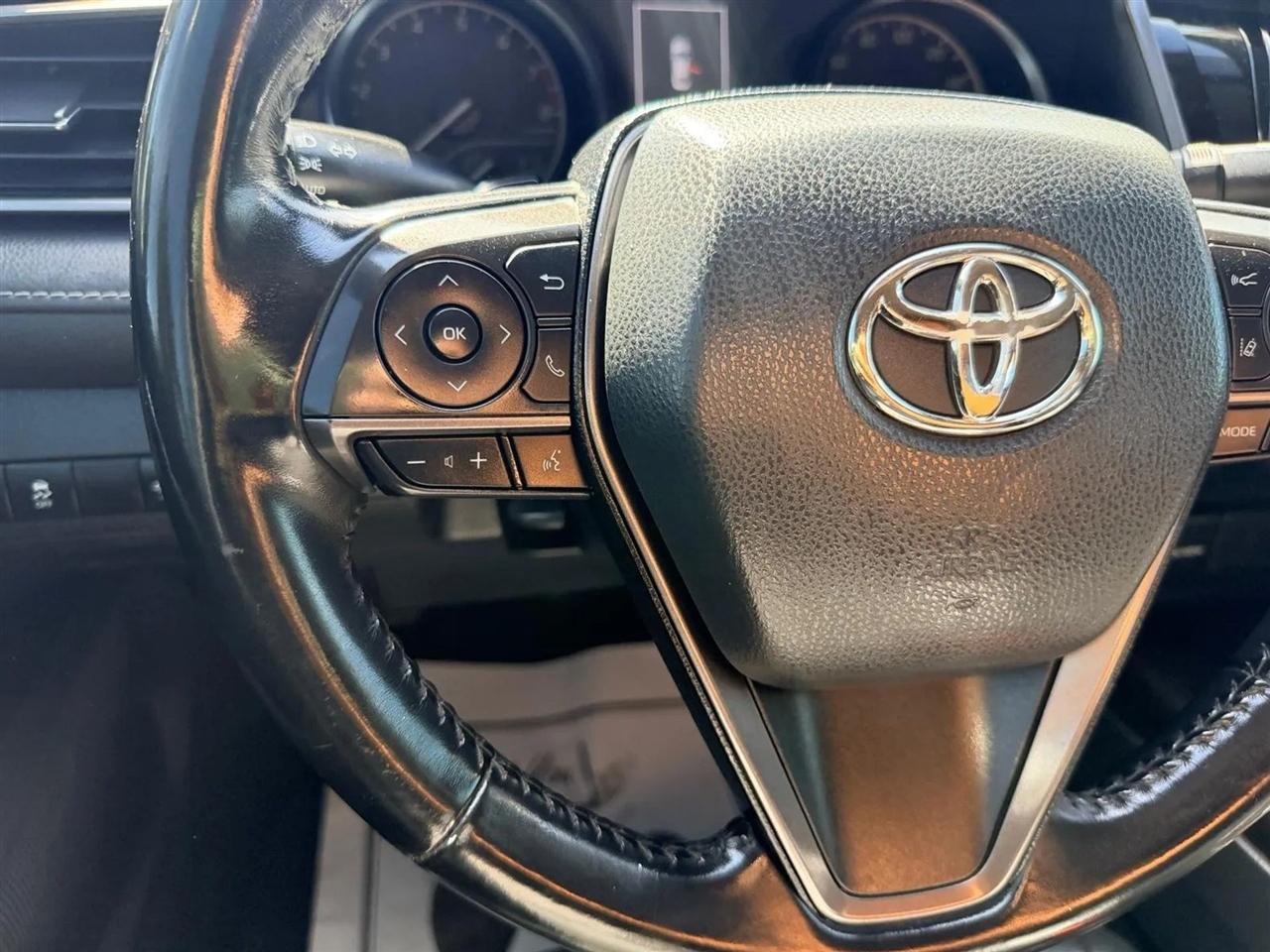 Toyota Camry  2021