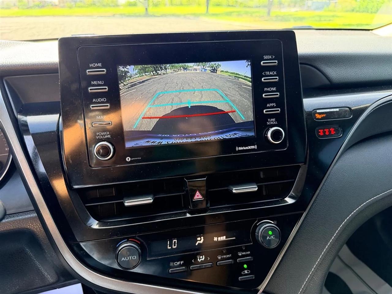 Toyota Camry  2021