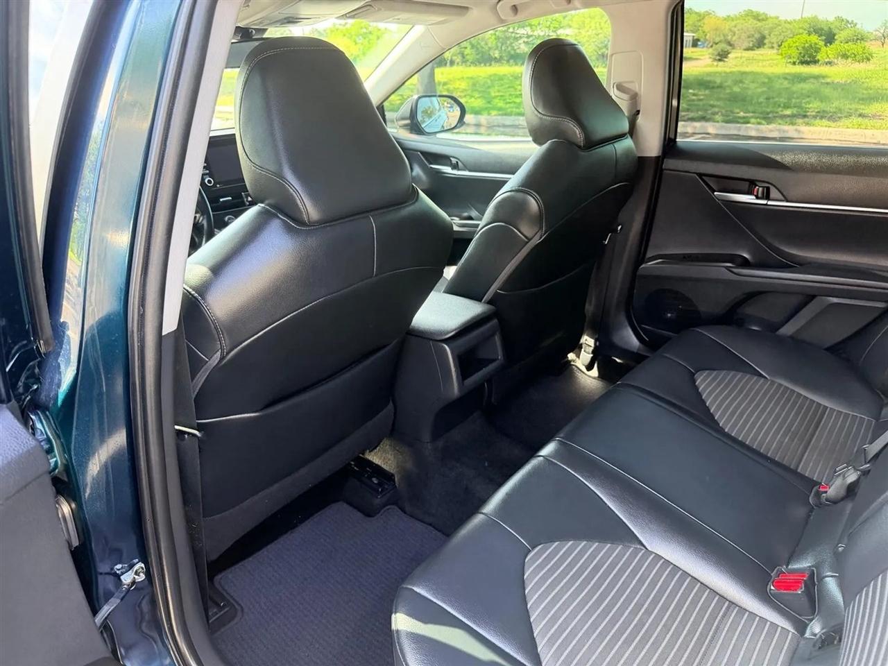 Toyota Camry  2021