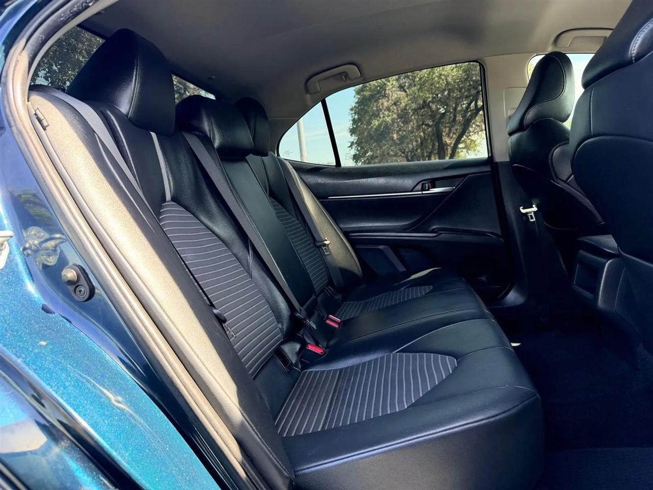 Toyota Camry  2021