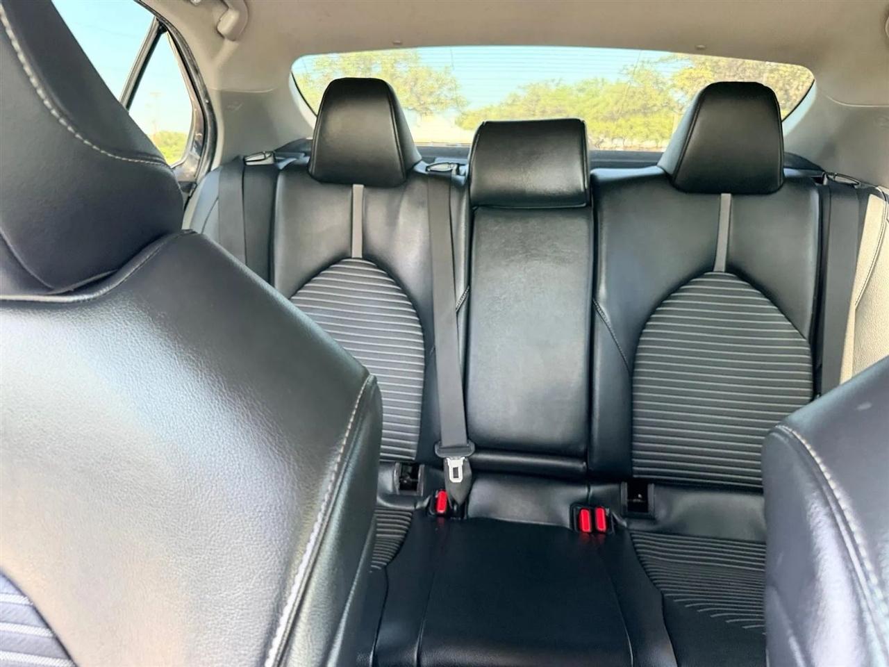 Toyota Camry  2021