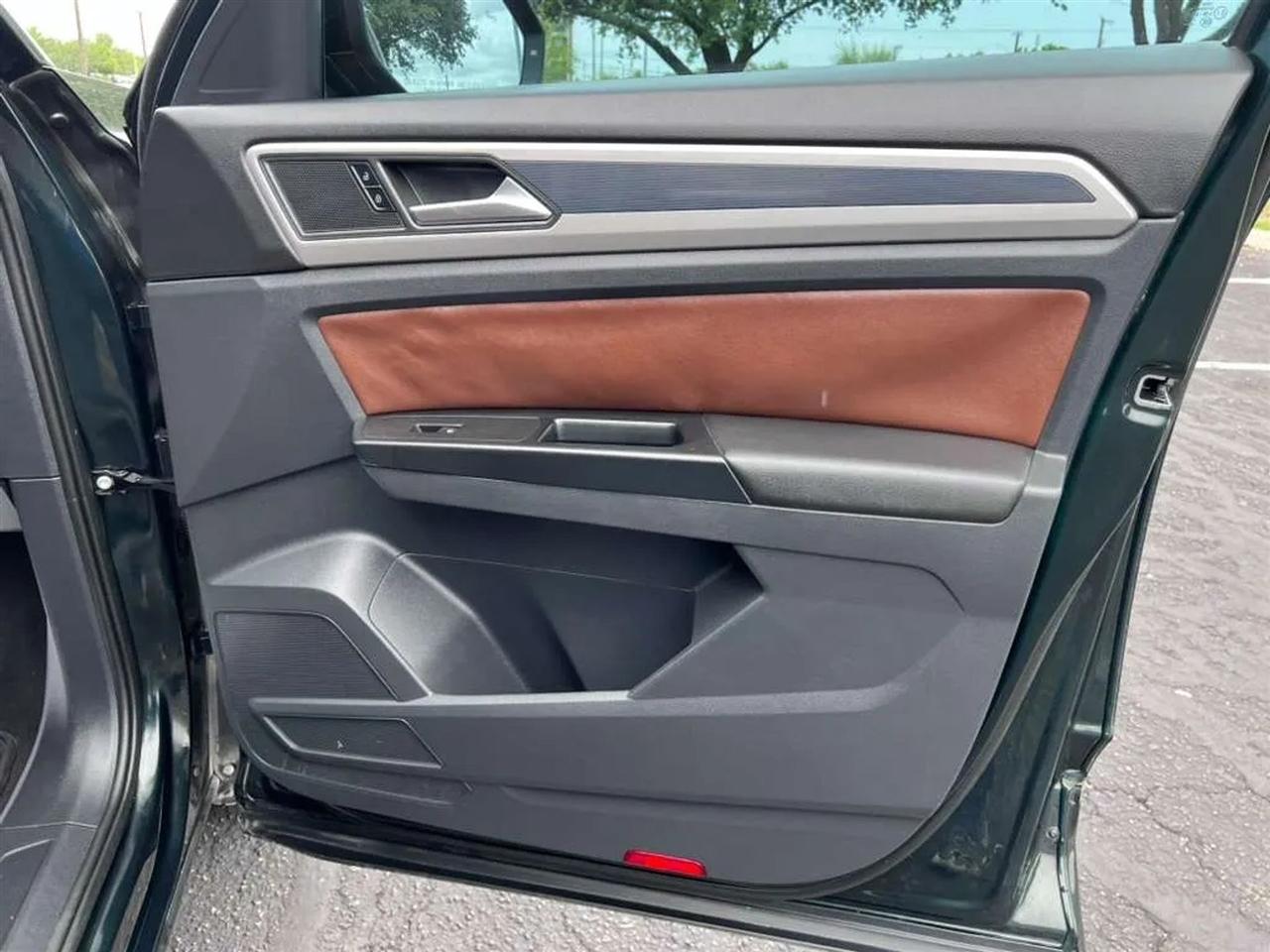 Volkswagen Atlas  2021