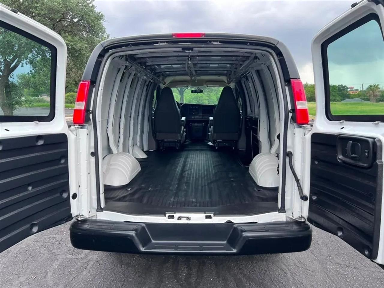 Chevrolet Express  2021