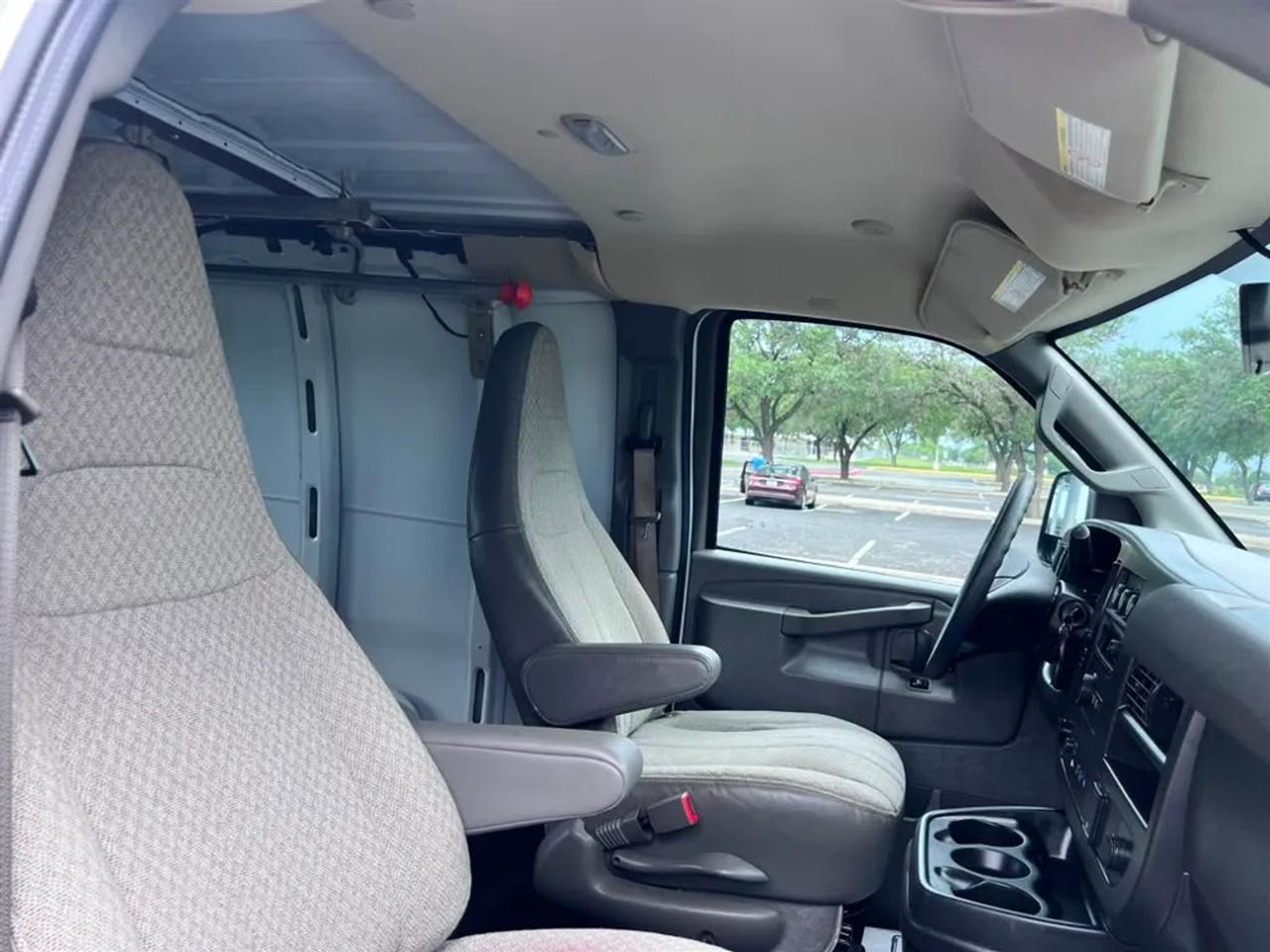 Chevrolet Express  2021