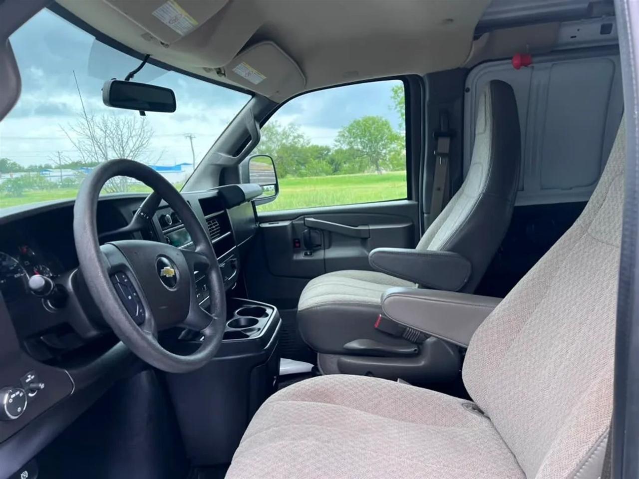 Chevrolet Express  2021