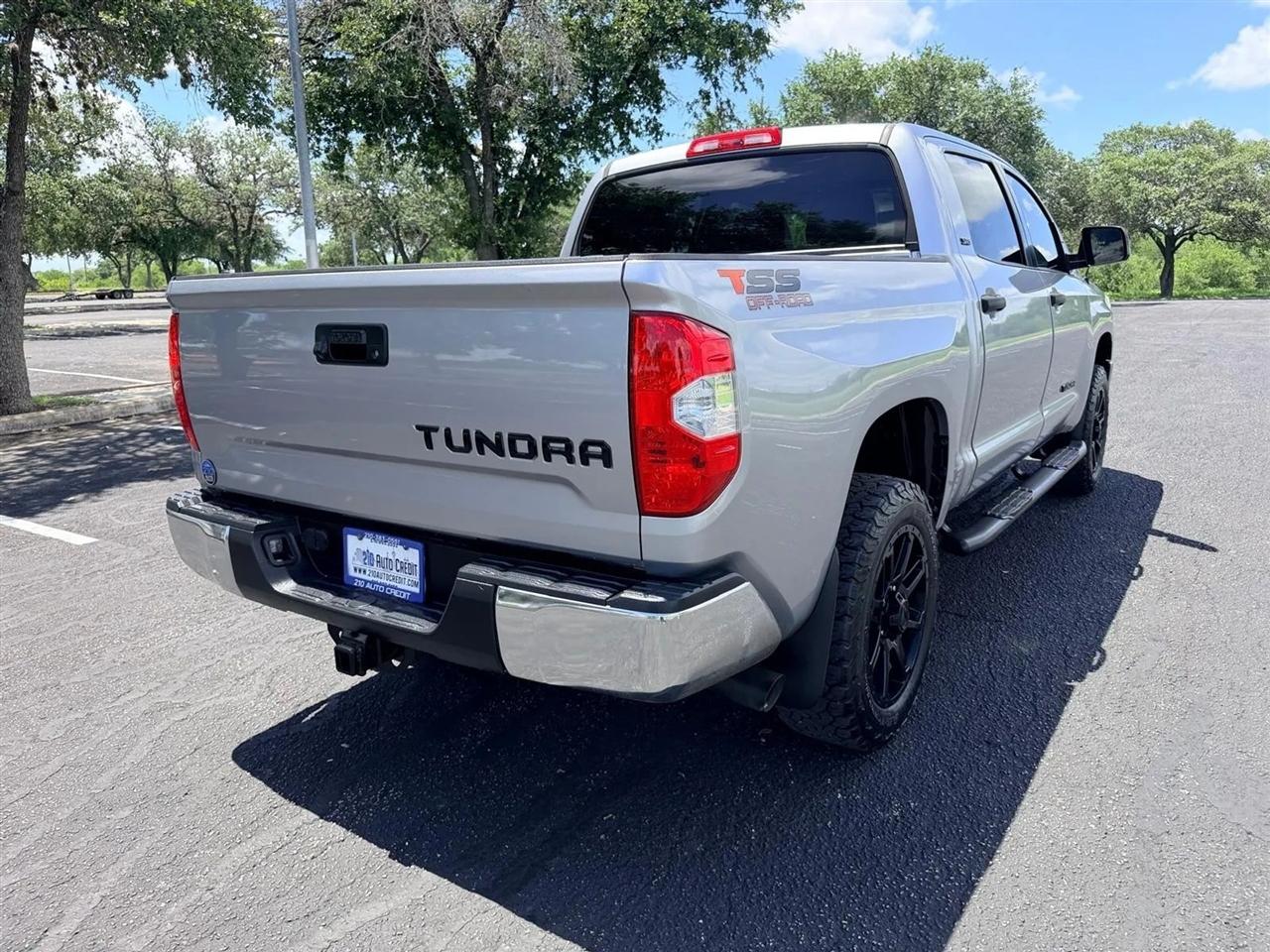 Toyota Tundra  2018