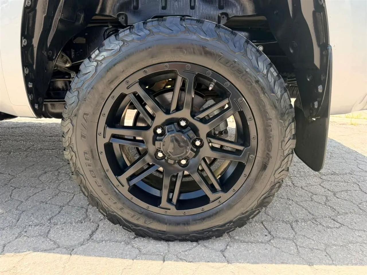 Toyota Tundra  2018