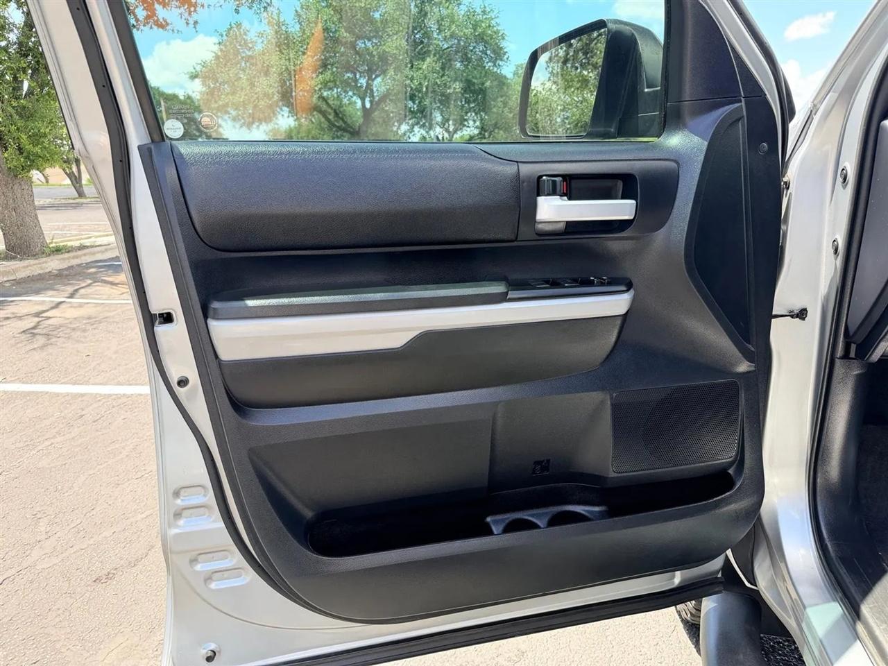 Toyota Tundra  2018