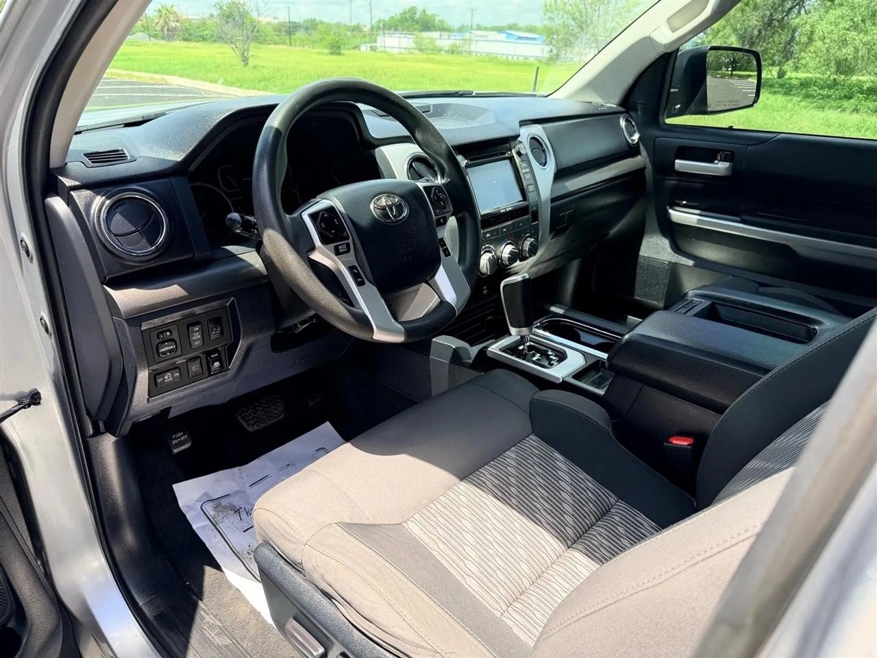 Toyota Tundra  2018