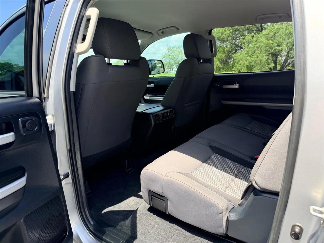 Toyota Tundra  2018