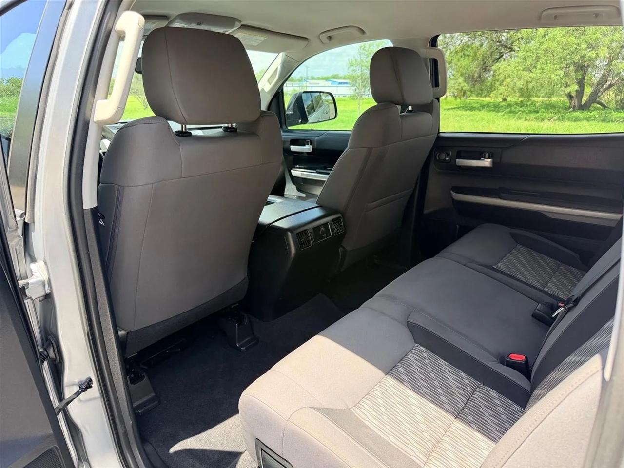 Toyota Tundra  2018
