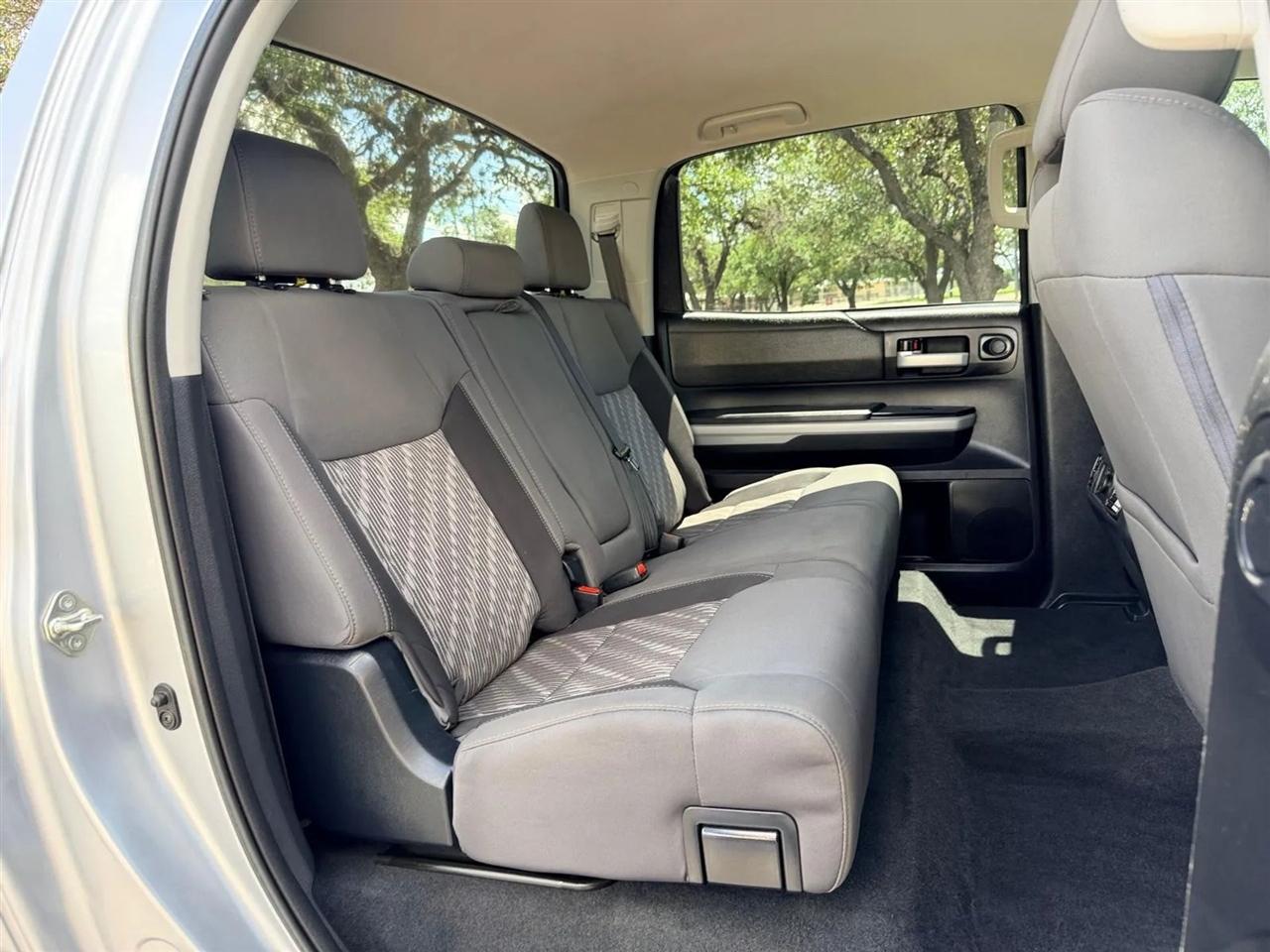 Toyota Tundra  2018
