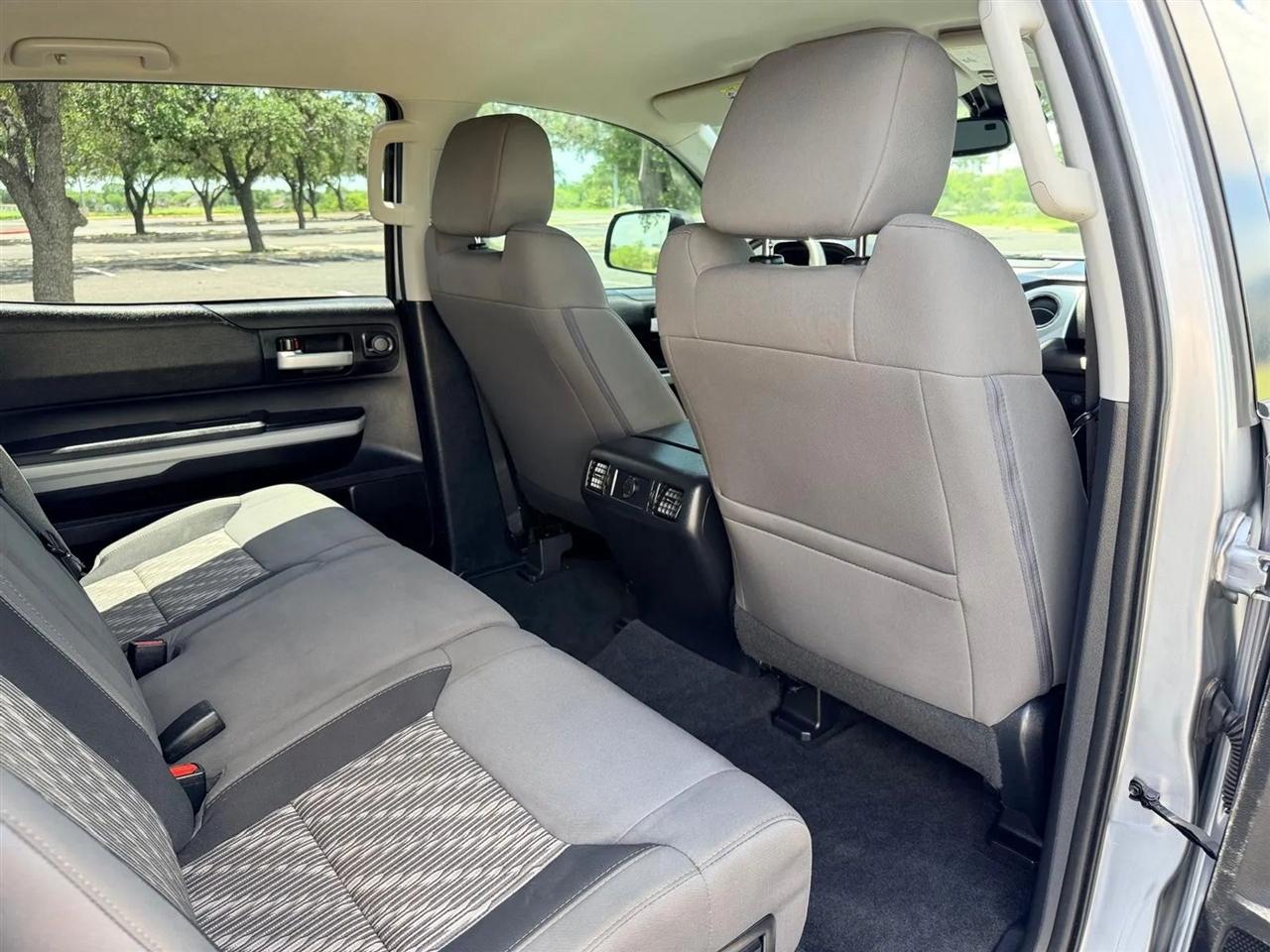 Toyota Tundra  2018