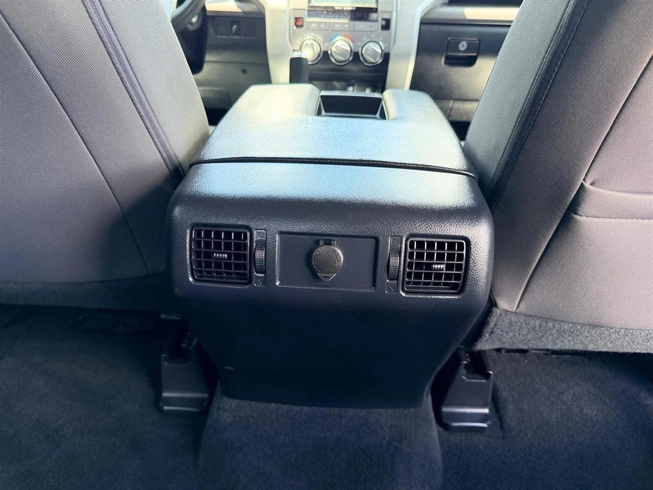 Toyota Tundra  2018