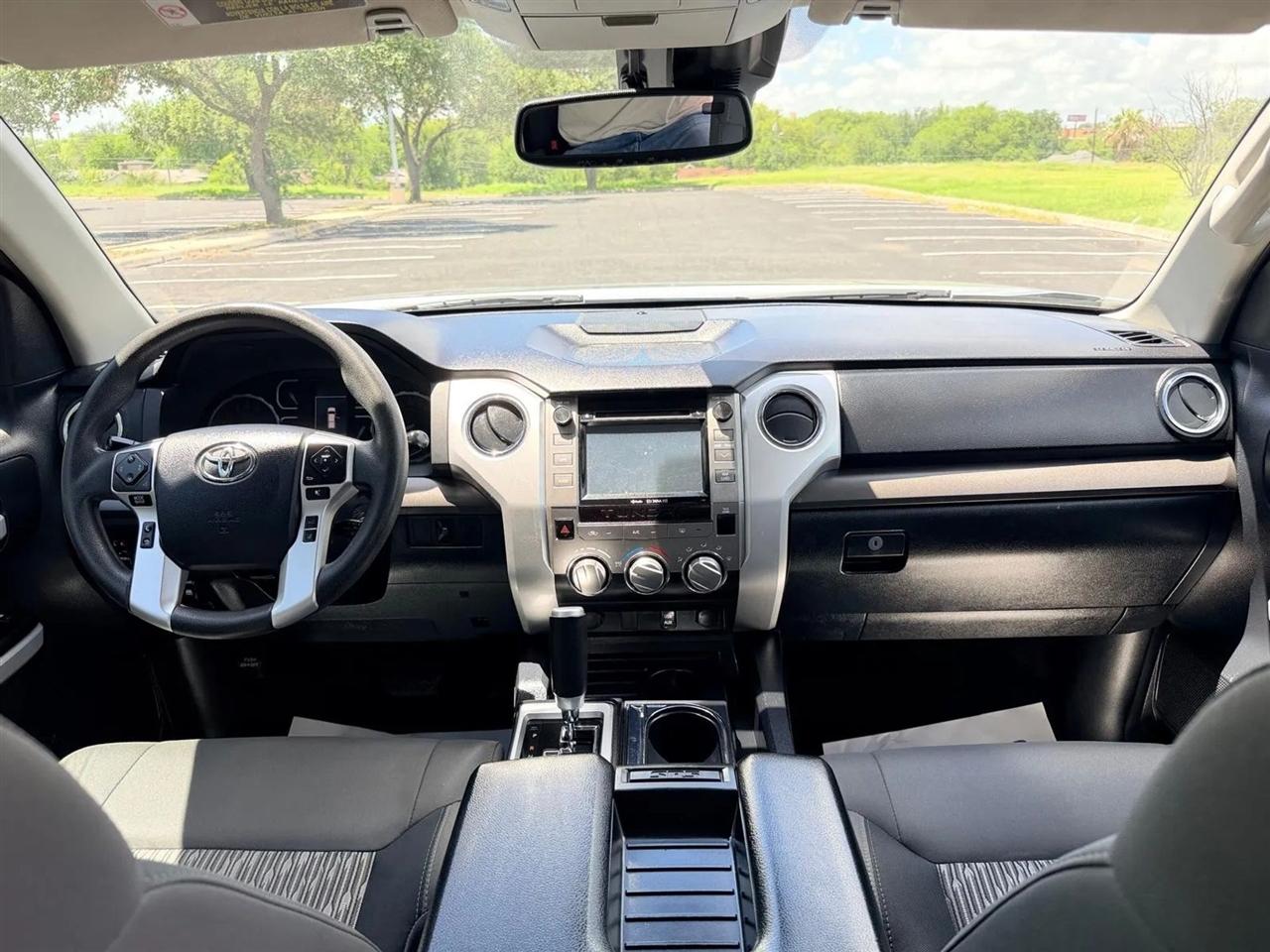 Toyota Tundra  2018