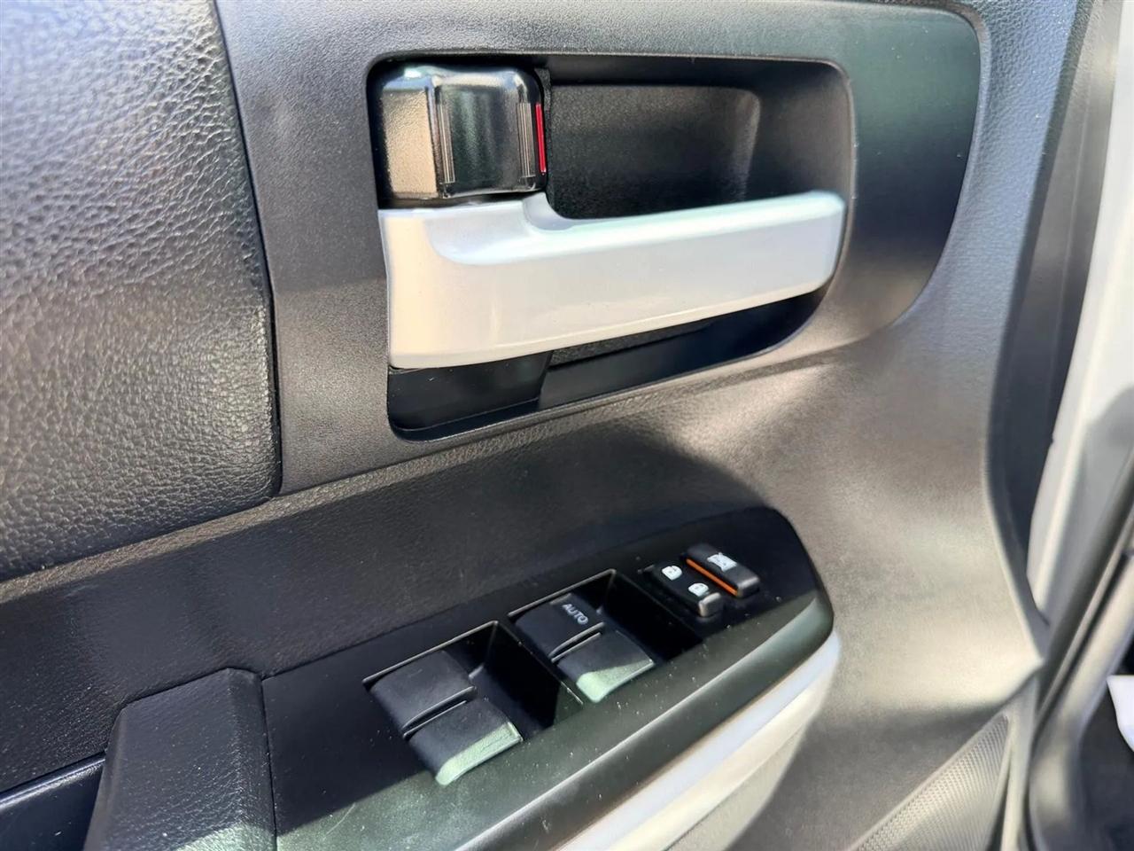 Toyota Tundra  2018