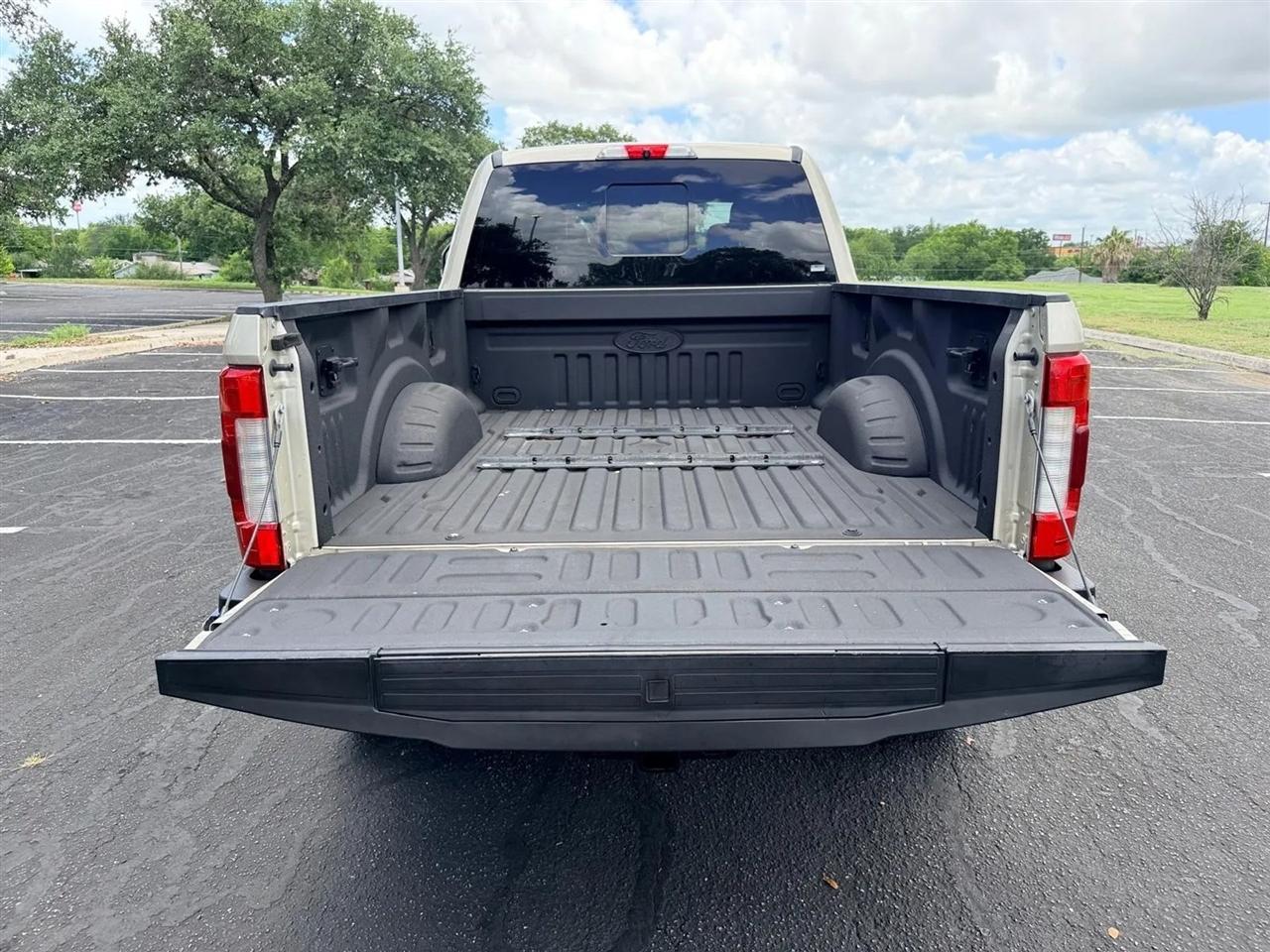 Ford F-250 SD  2018