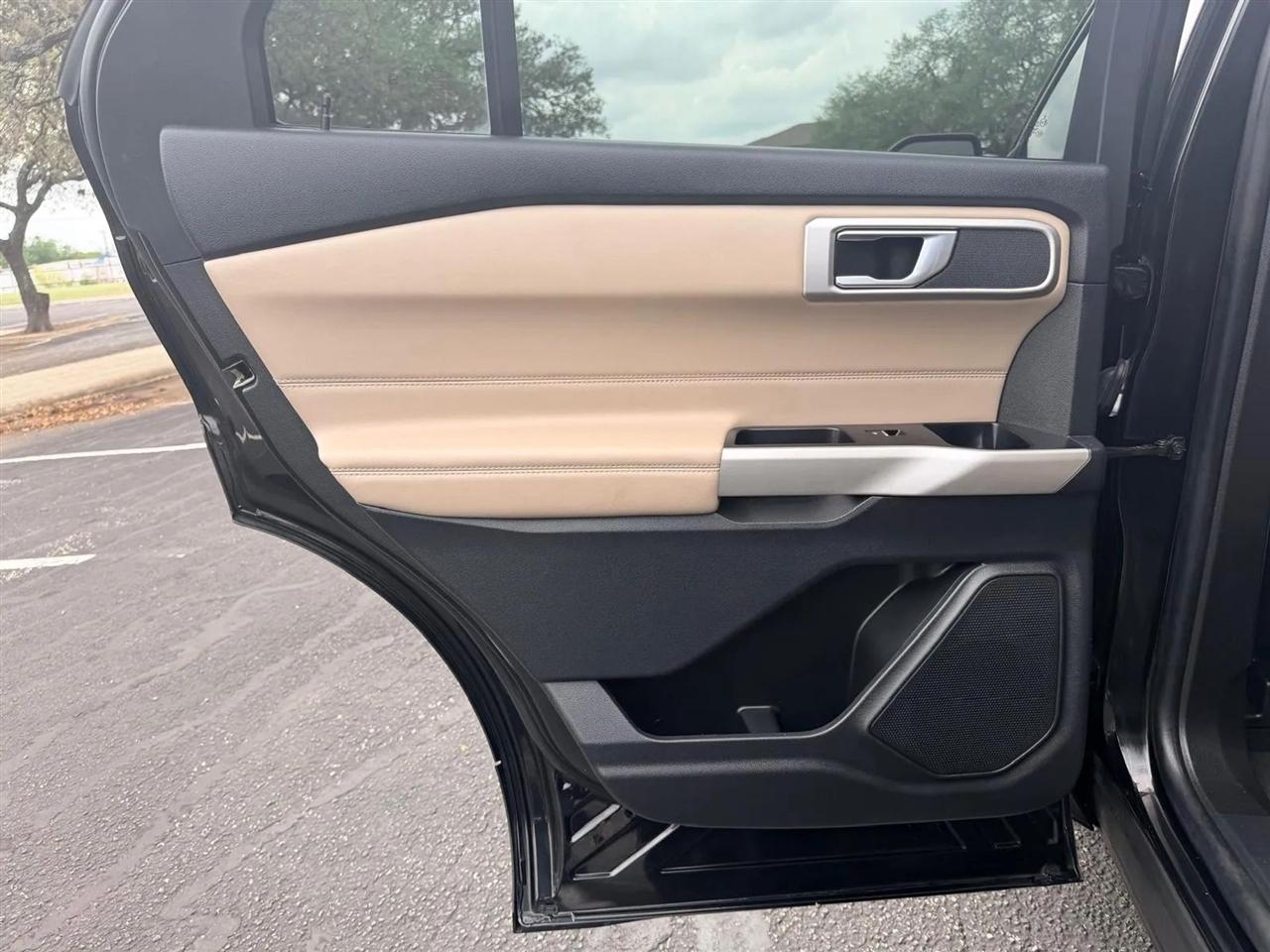 Ford Explorer  2021