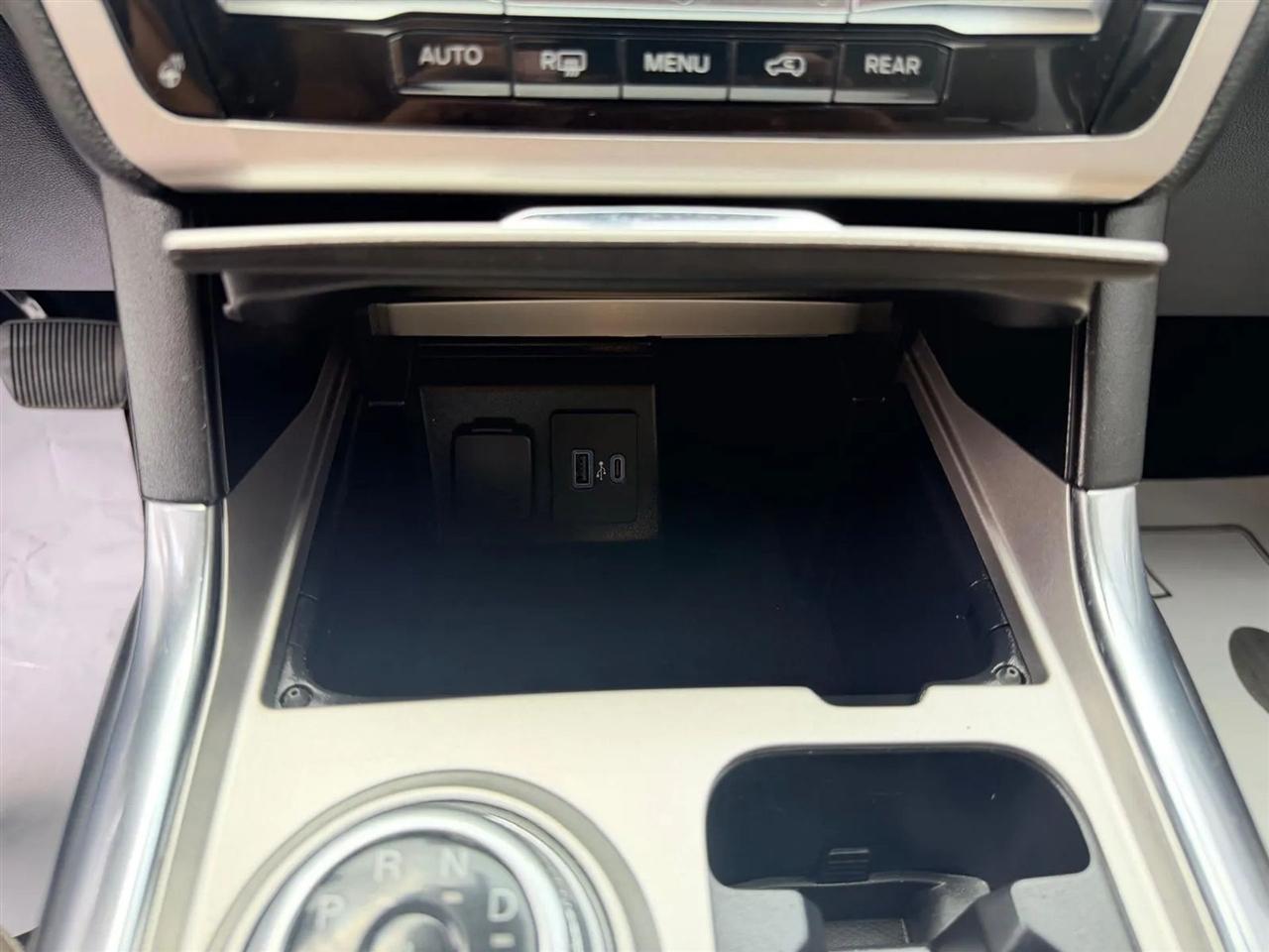 Ford Explorer  2021