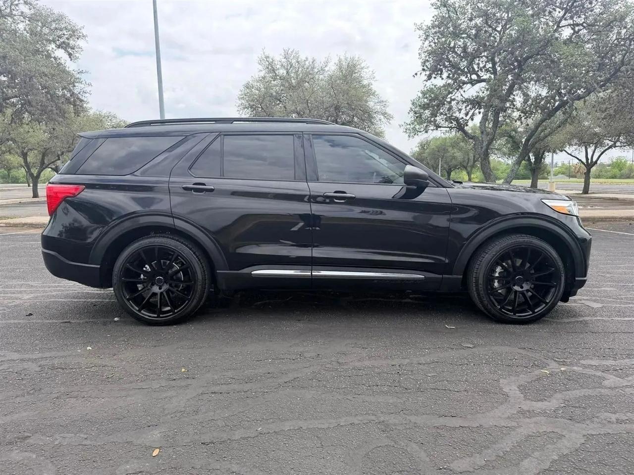 Ford Explorer  2021