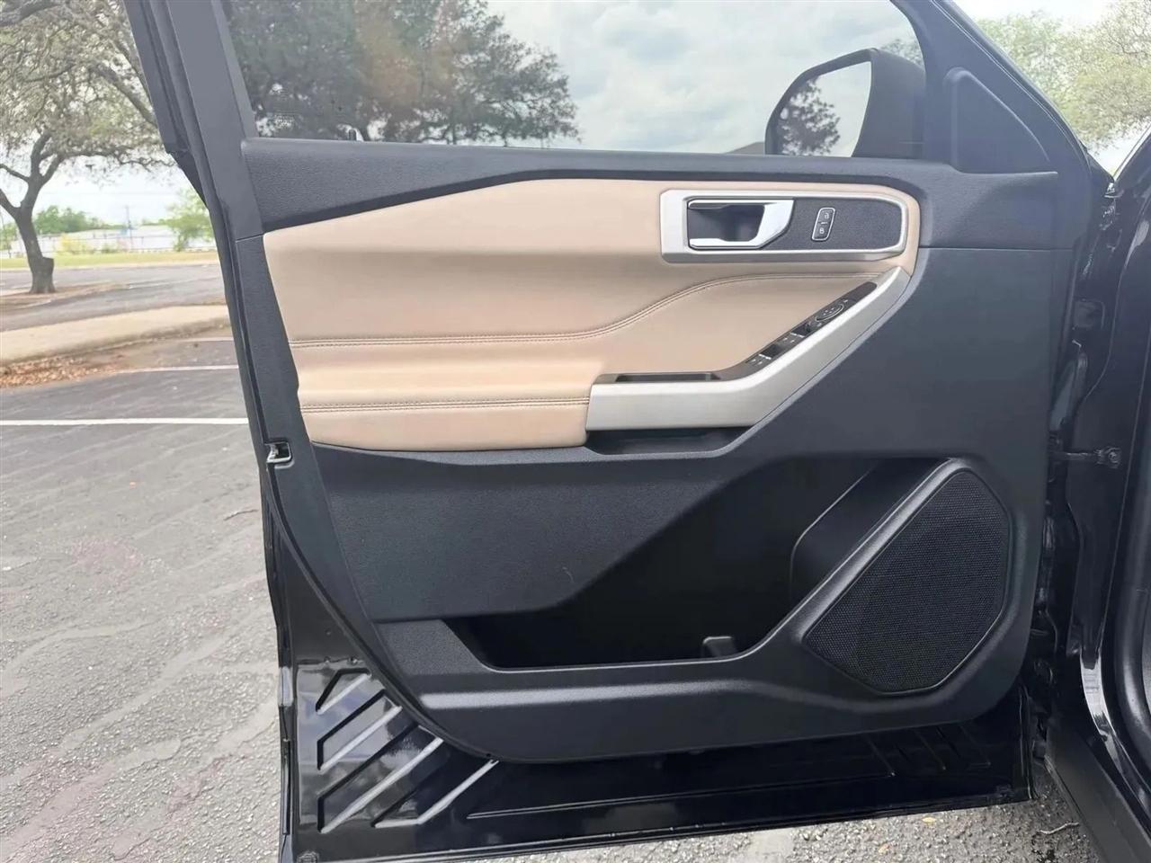 Ford Explorer  2021