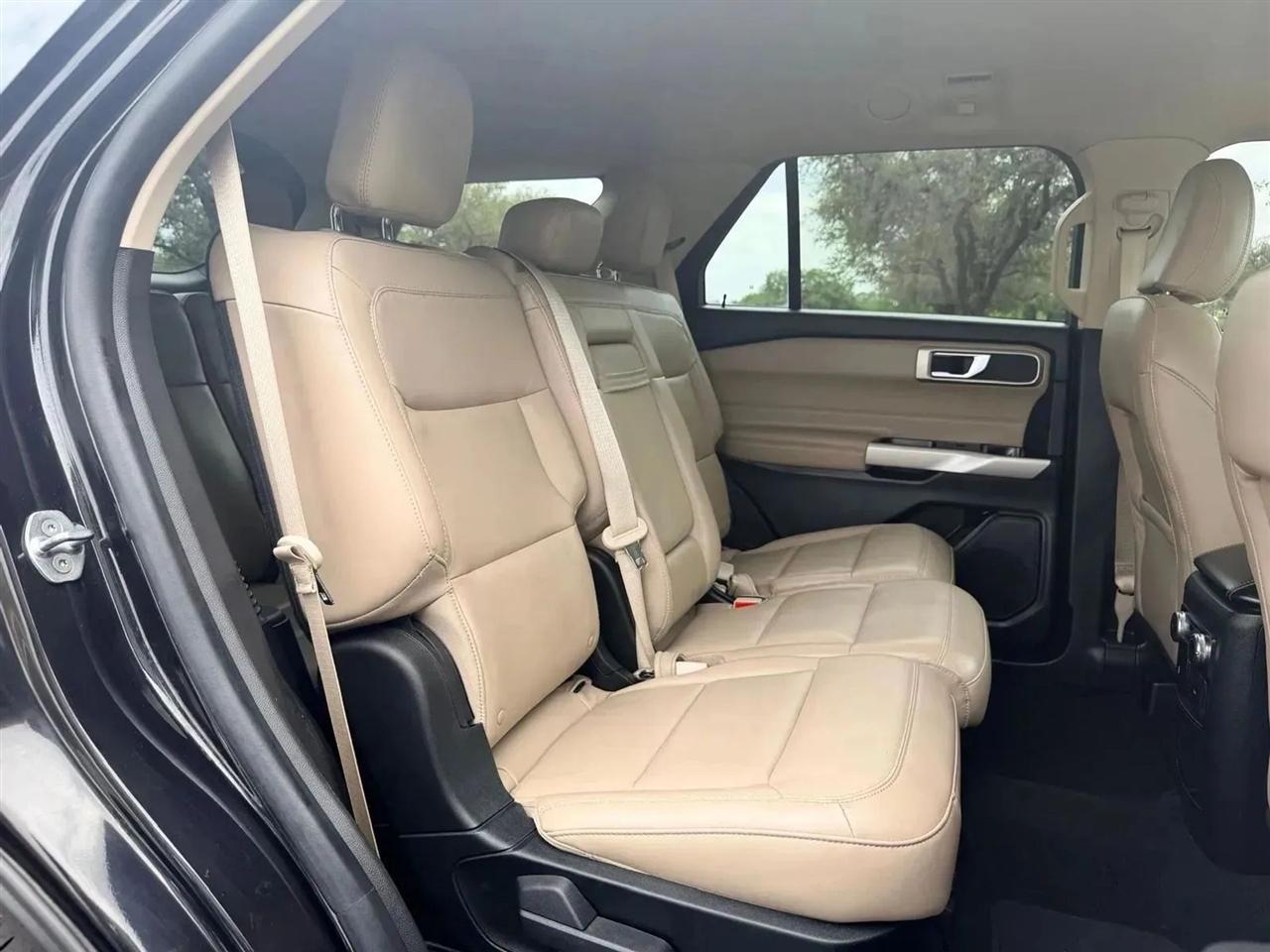 Ford Explorer  2021