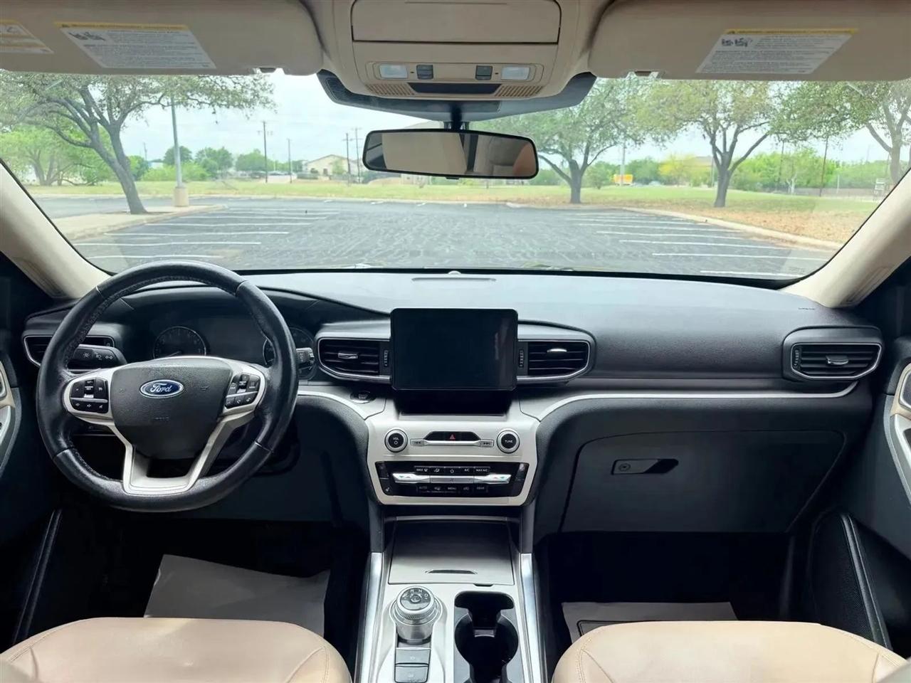 Ford Explorer  2021