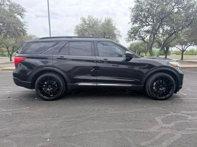 Ford Explorer  2021
