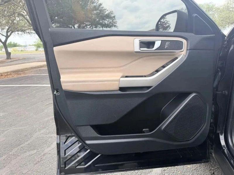 Ford Explorer  2021