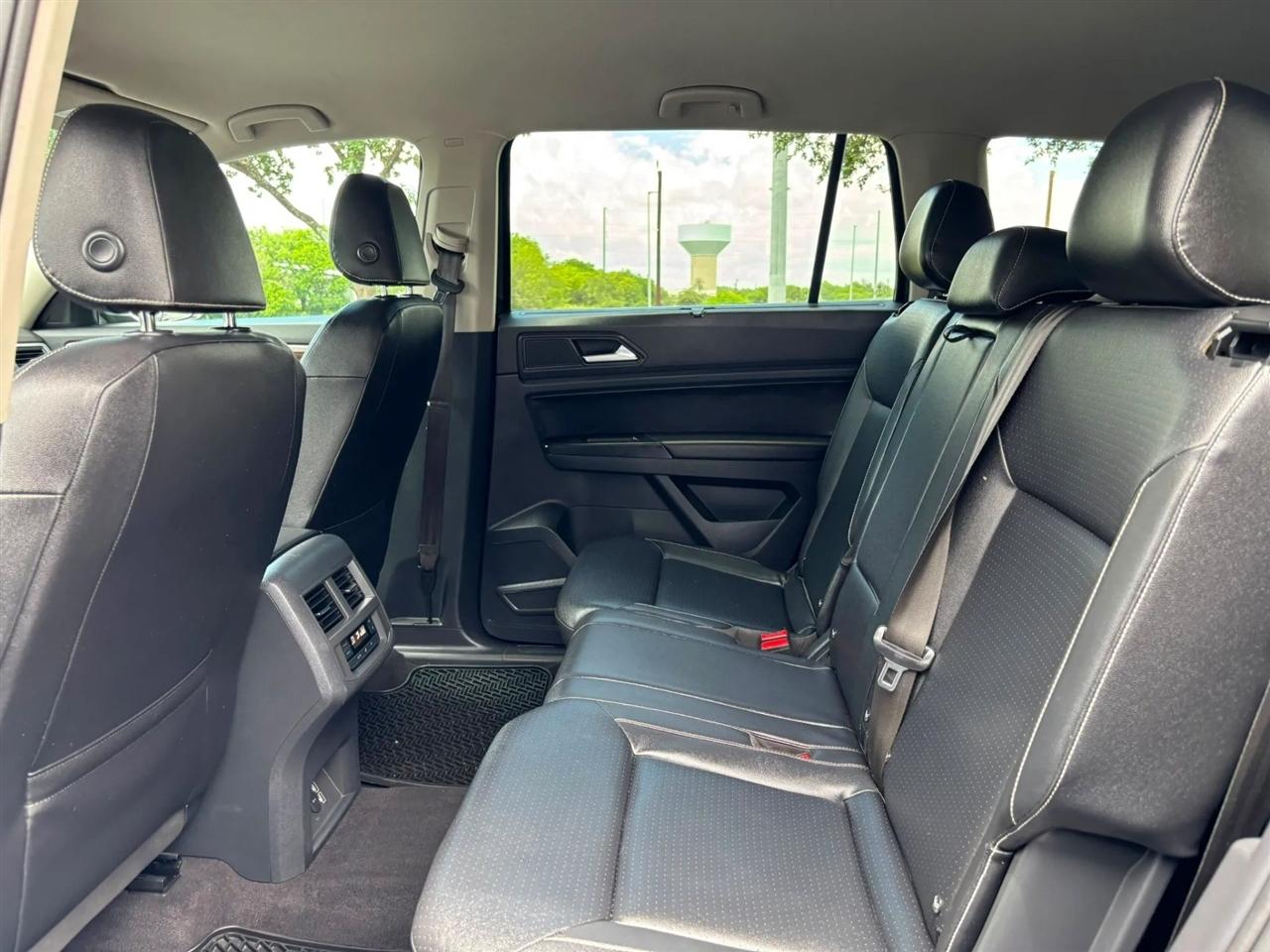 Volkswagen Atlas  2021