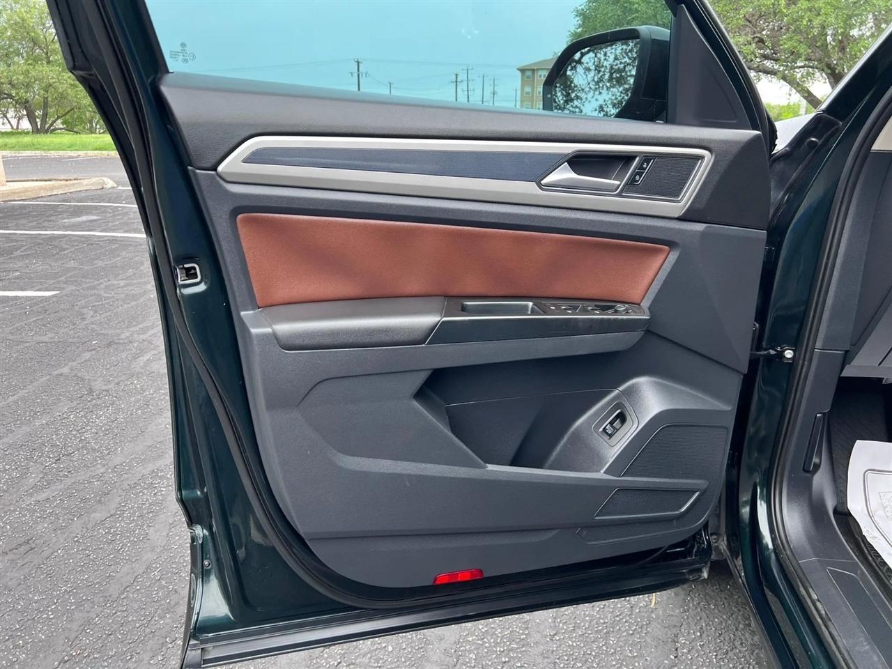 Volkswagen Atlas  2021