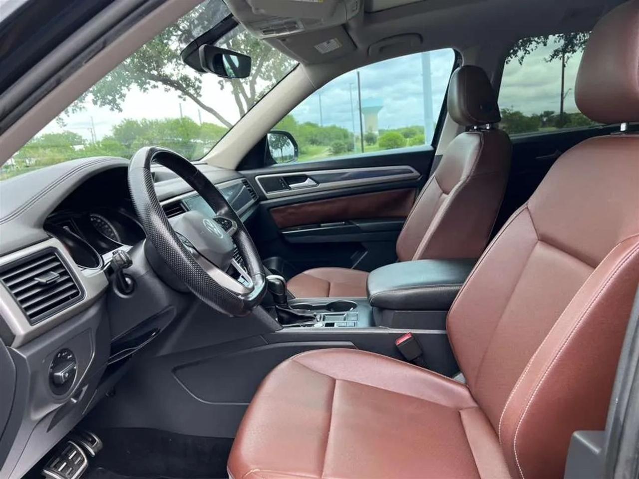 Volkswagen Atlas  2021