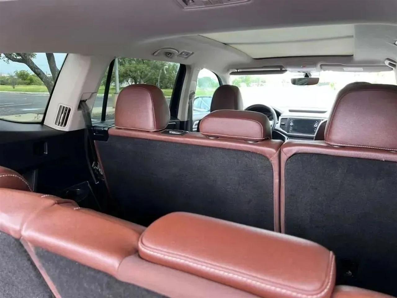 Volkswagen Atlas  2021