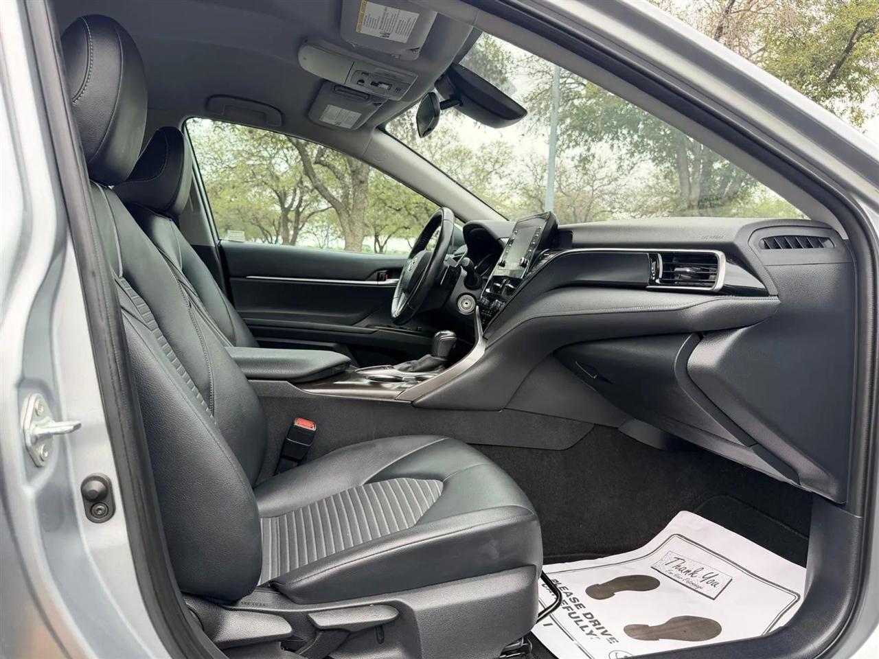 Toyota Camry  2022