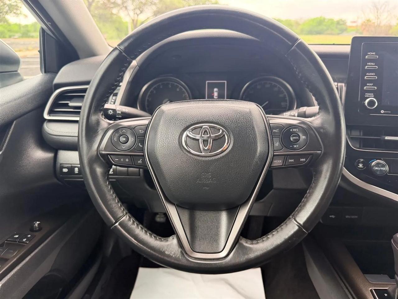 Toyota Camry  2022